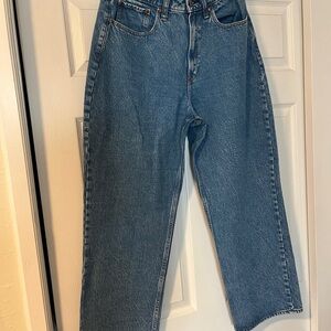Abercrombie high rise loose denim. 28 short